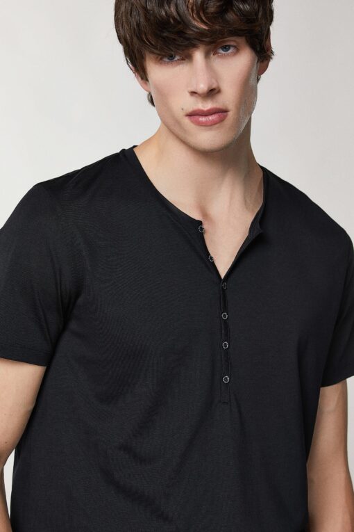 Short-sleeved Henley T-shirt - Image 4