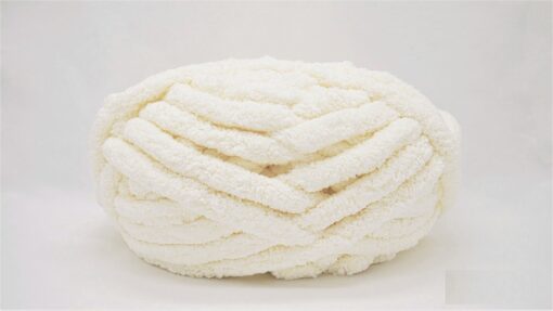 Chunky chenille scarf - Image 6