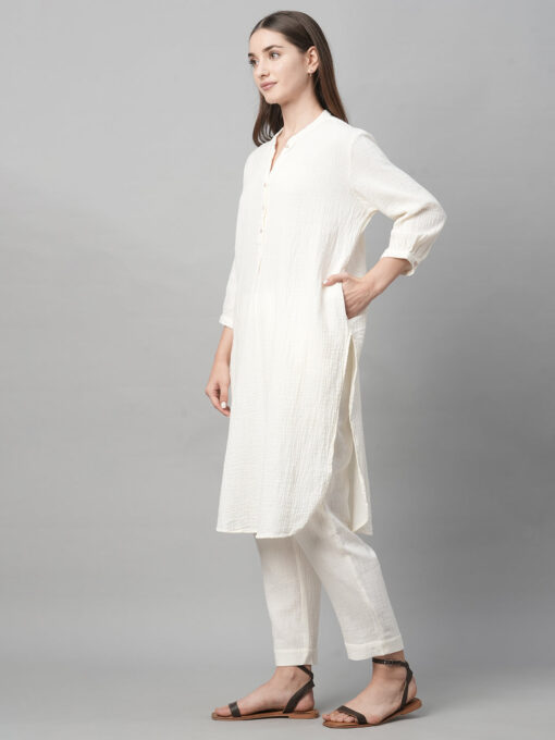 Women's Offwhite Cotton Regular Fit Kurta - Image 3