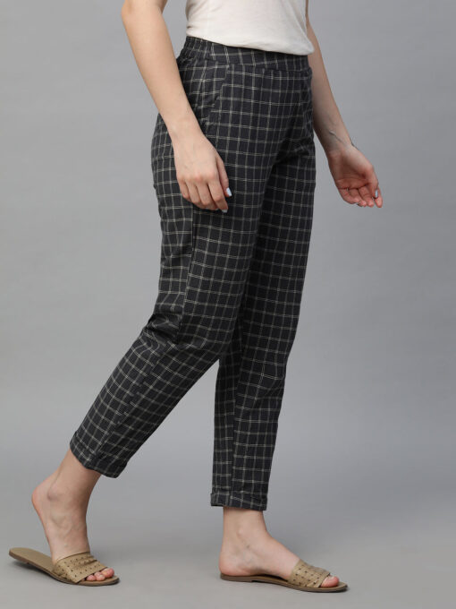 Women's Black Cotton Linen Regular Fit Pant - Image 3