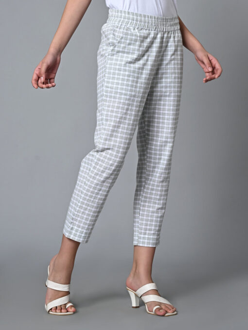 Women's White Cotton Linen Regular Fit Pant - Image 4