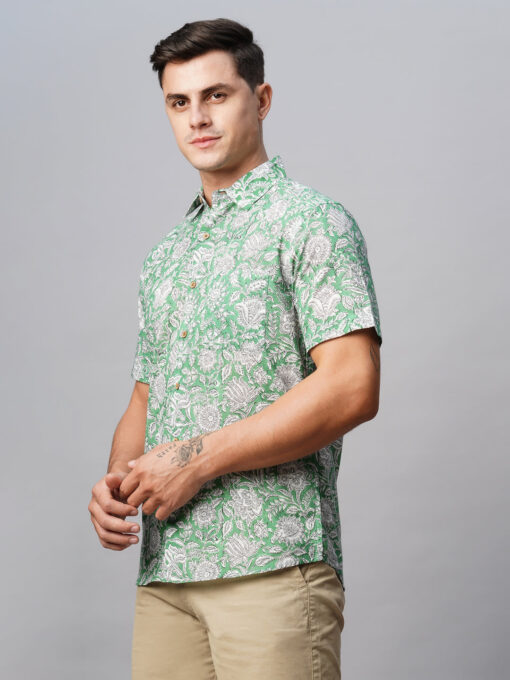 Men's Green Cotton Regular Fit Printed Shirt - Image 4