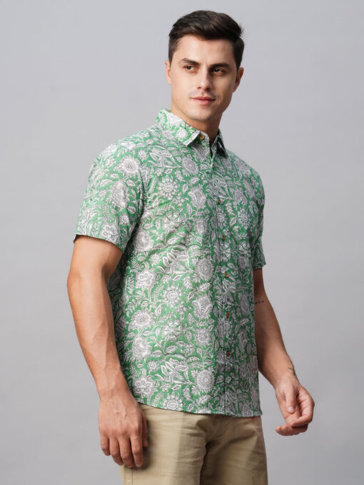 Men's Green Cotton Regular Fit Printed Shirt - Image 5