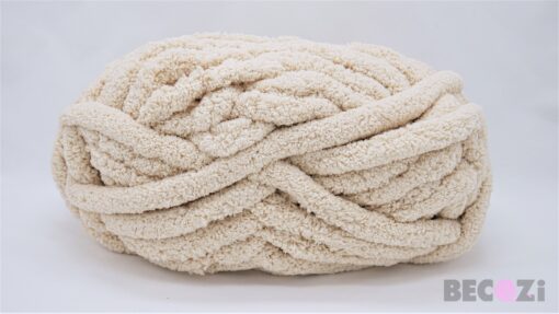 Chunky chenille scarf - Image 3