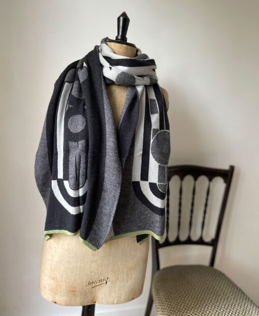 wolvis / scarf GUNTA charcoal (charcoal gray / maxi) - Image 3