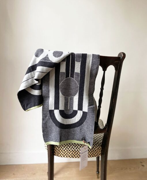 wolvis / scarf GUNTA charcoal (charcoal gray / midi) - Image 6